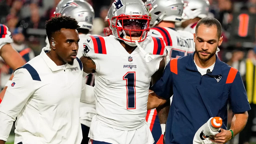 dazed teammate devante parker