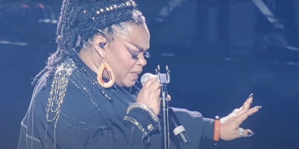 r&b singer national anthem