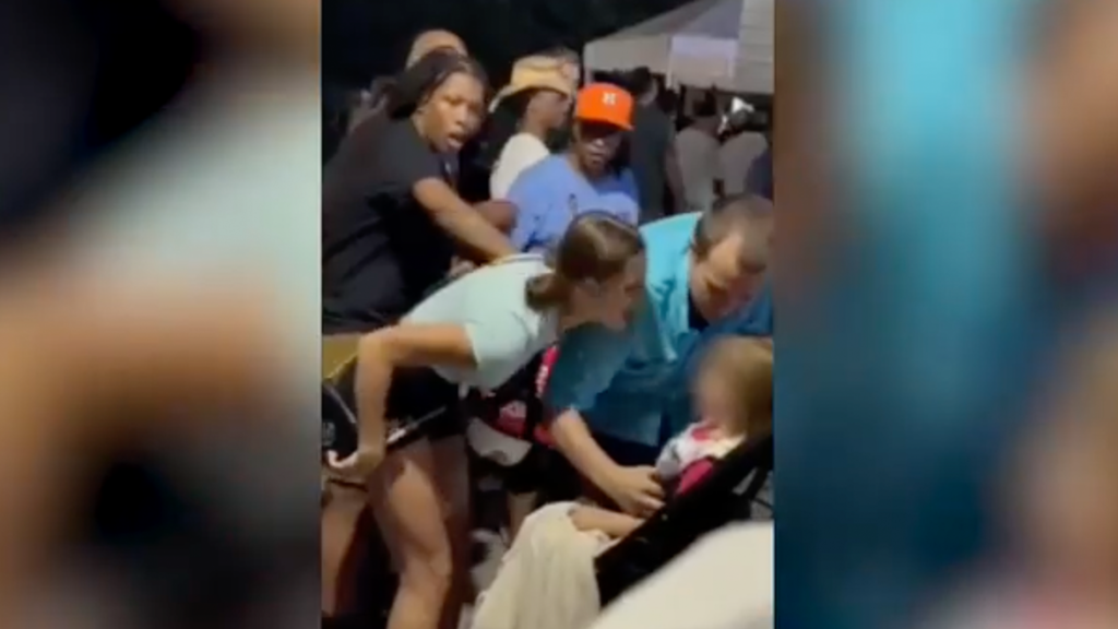 viral video toddler screaming harris supporter