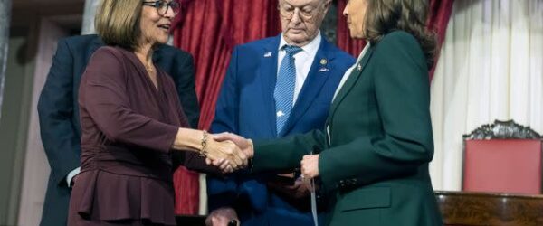 kamala harris handshake