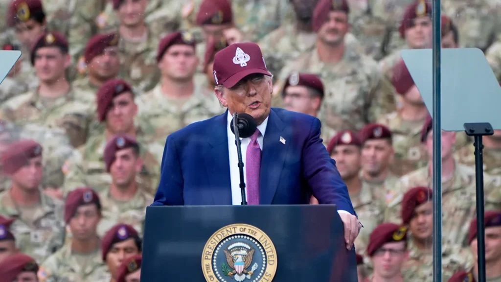 president donald trump at fort bragg