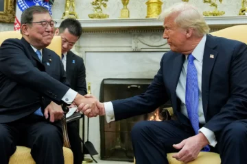 trump shaking hands