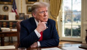CNN’s Harry Enten Warns a 4.1-Point Miss Could Keep Republicans in Charge