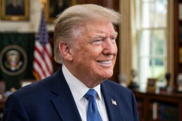 Michaels custom framing dispute involving a Trump portrait and political artwork